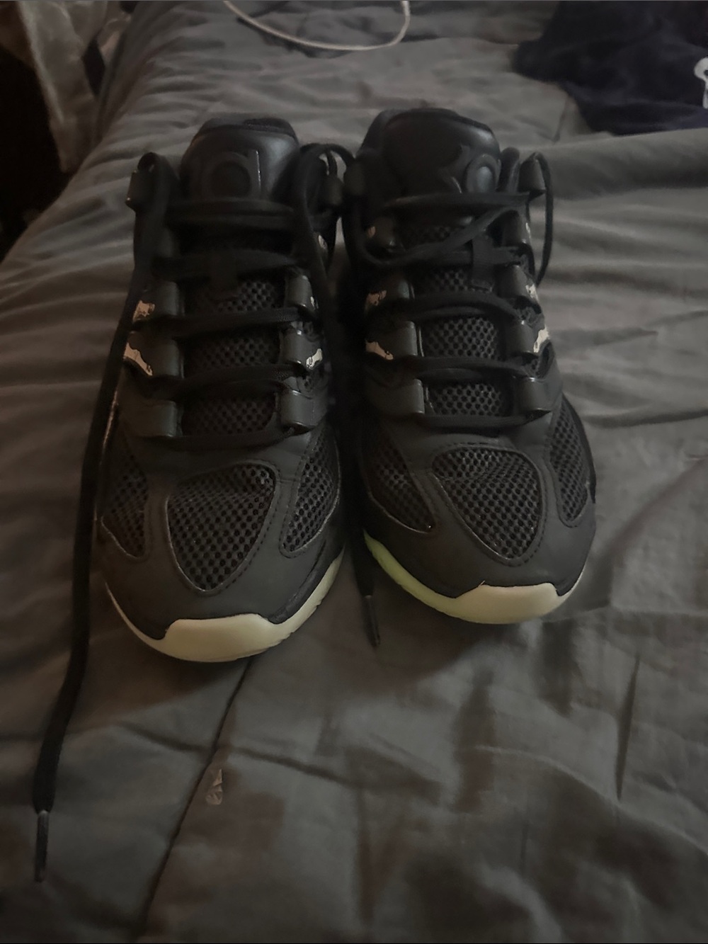 Nike Kids Black Sneakers with Light Glow Soles